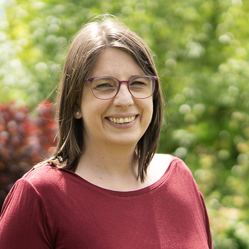 Photo of Lisa Mason smiling